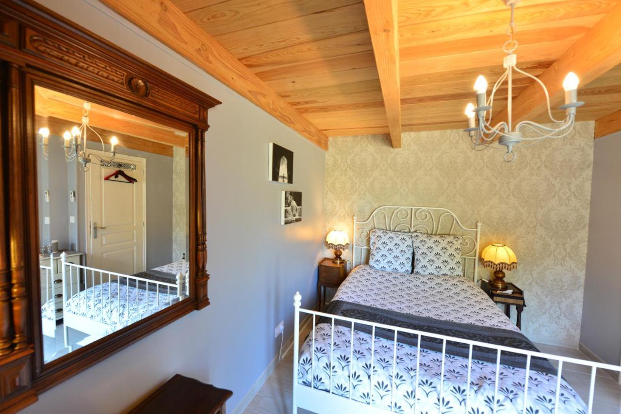 Chez Pique-Fesse Chambre D'Hote Saint-Martin-L'ars Exterior photo